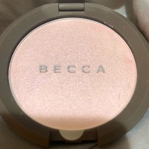 BECCA PRISMATIC AMETHYST✨HIGHLIGHTER